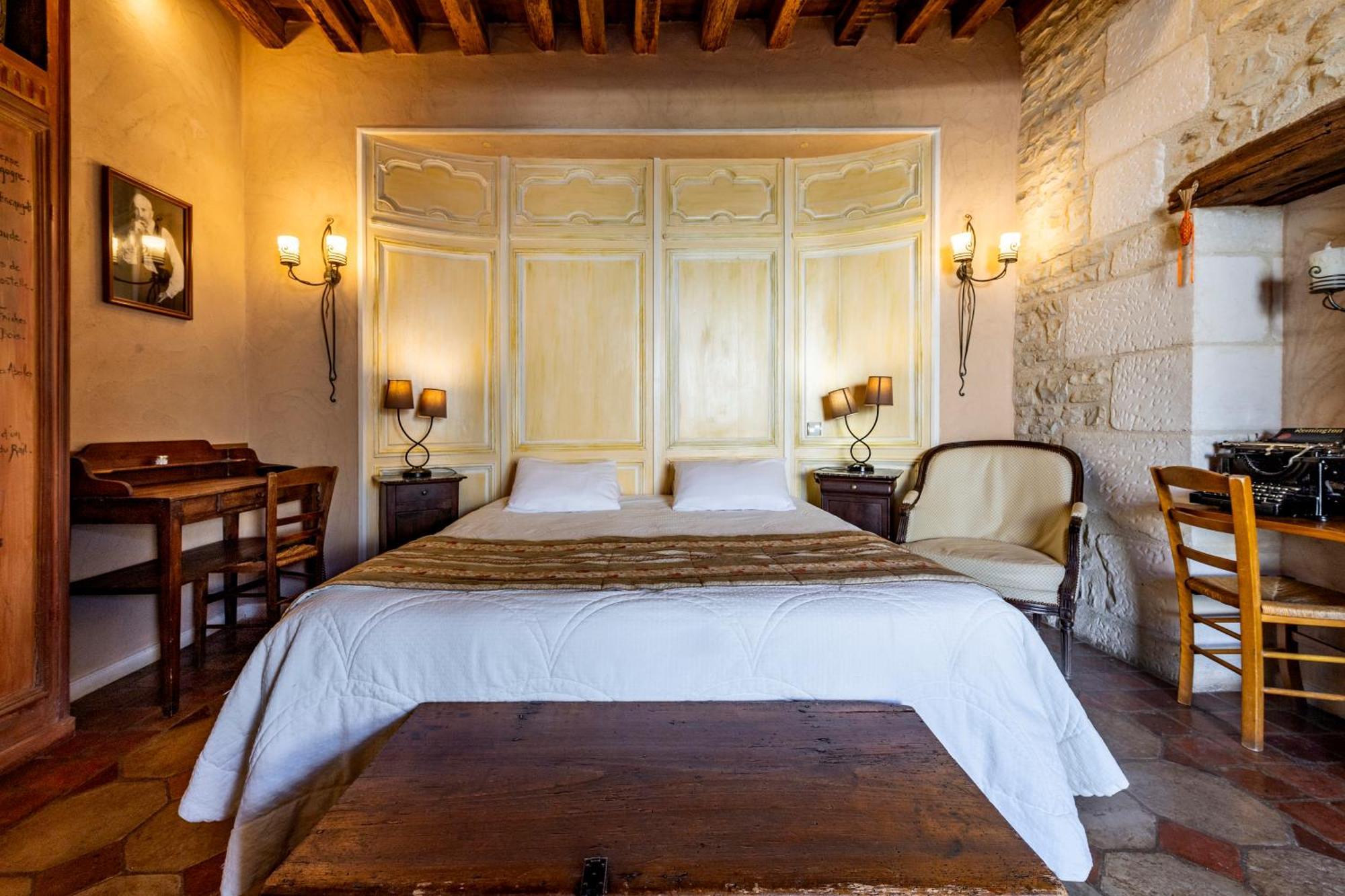 Hotel De La Beursaudiere Nitry Bagian luar foto