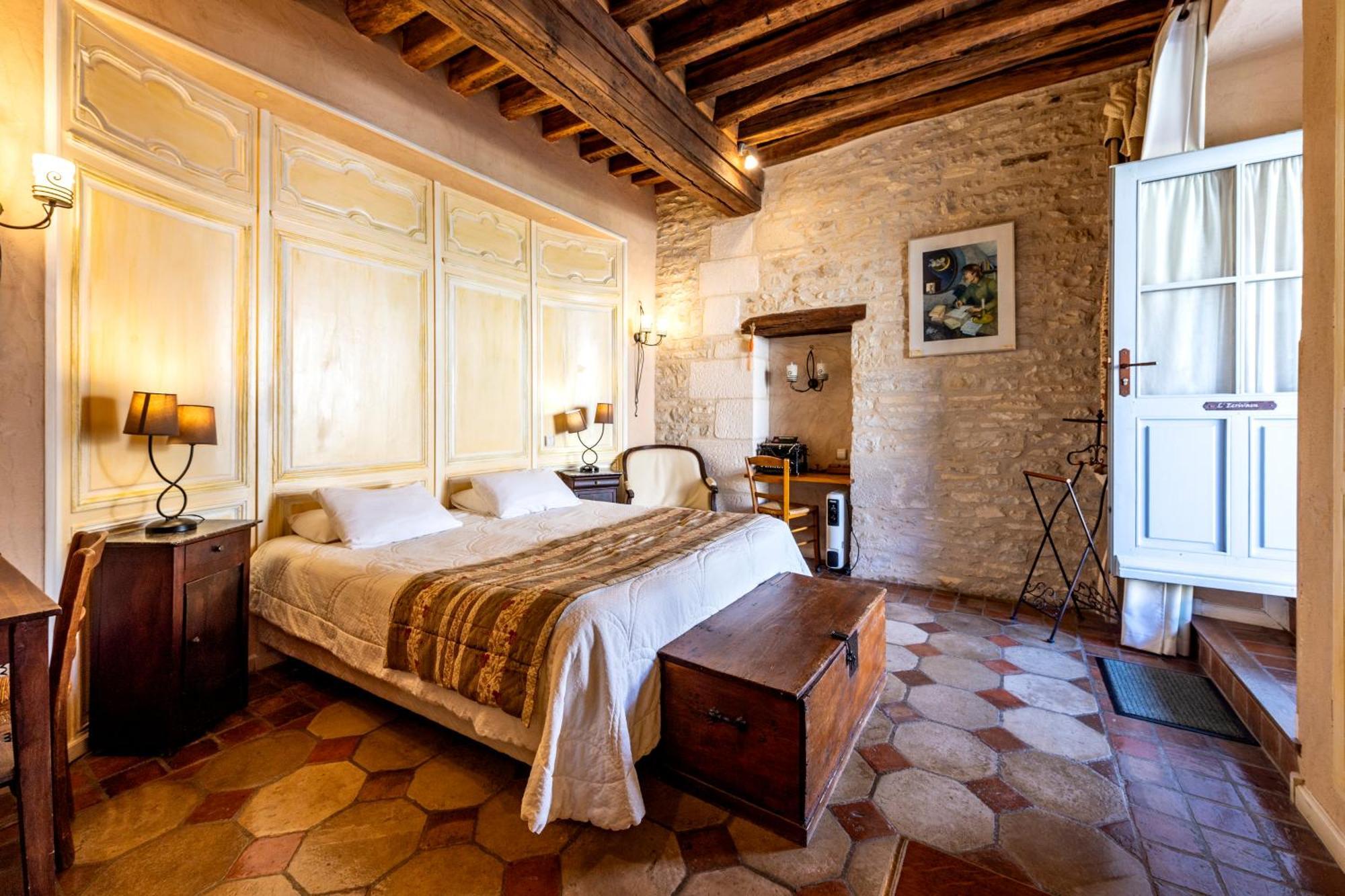 Hotel De La Beursaudiere Nitry Bagian luar foto