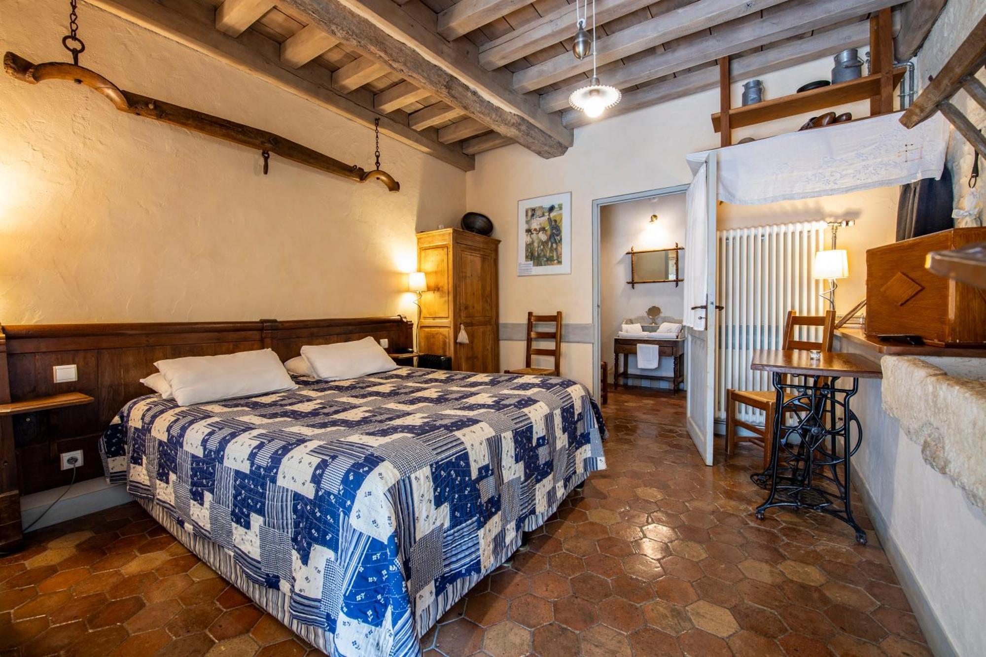 Hotel De La Beursaudiere Nitry Bagian luar foto