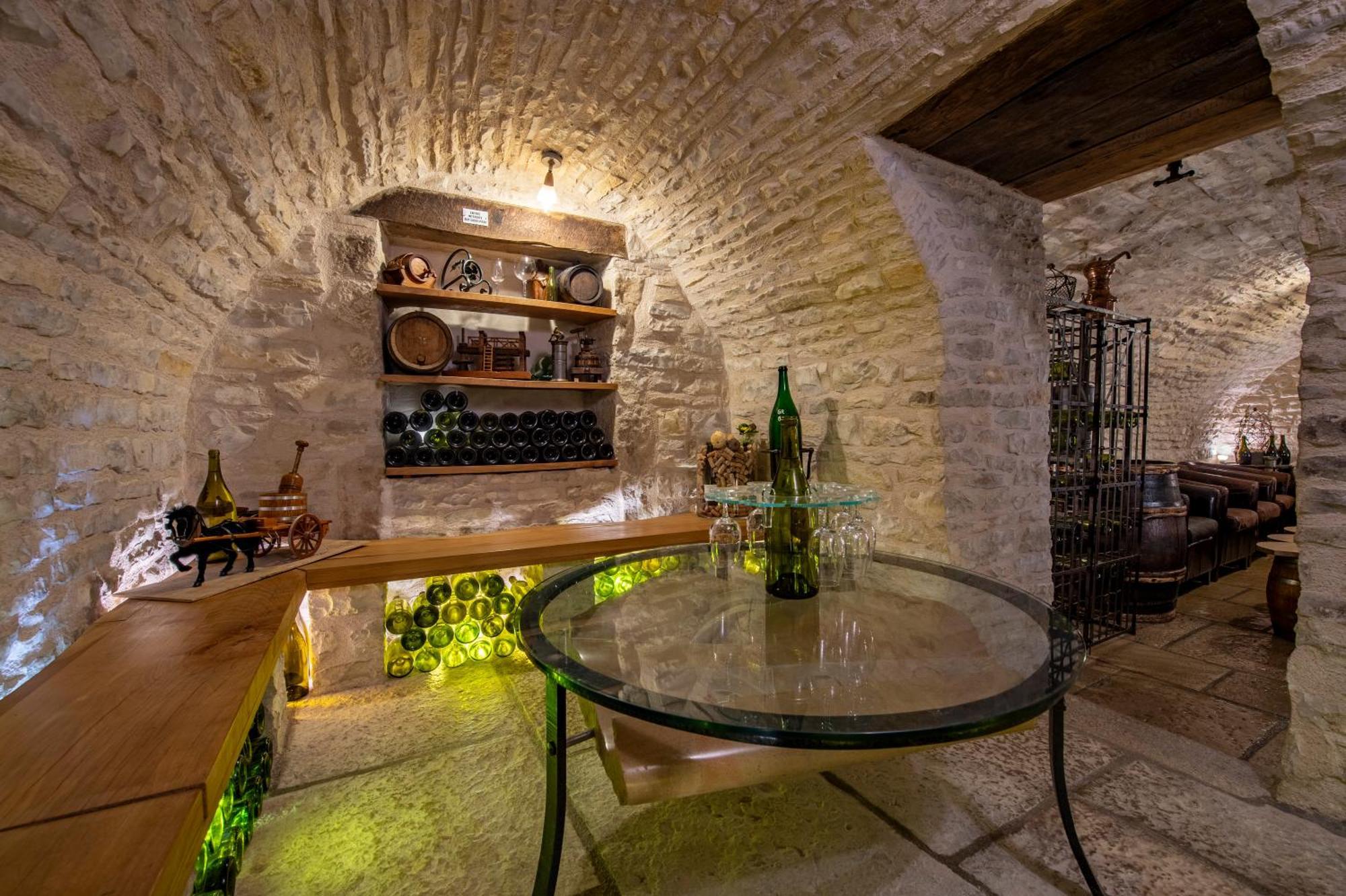 Hotel De La Beursaudiere Nitry Bagian luar foto