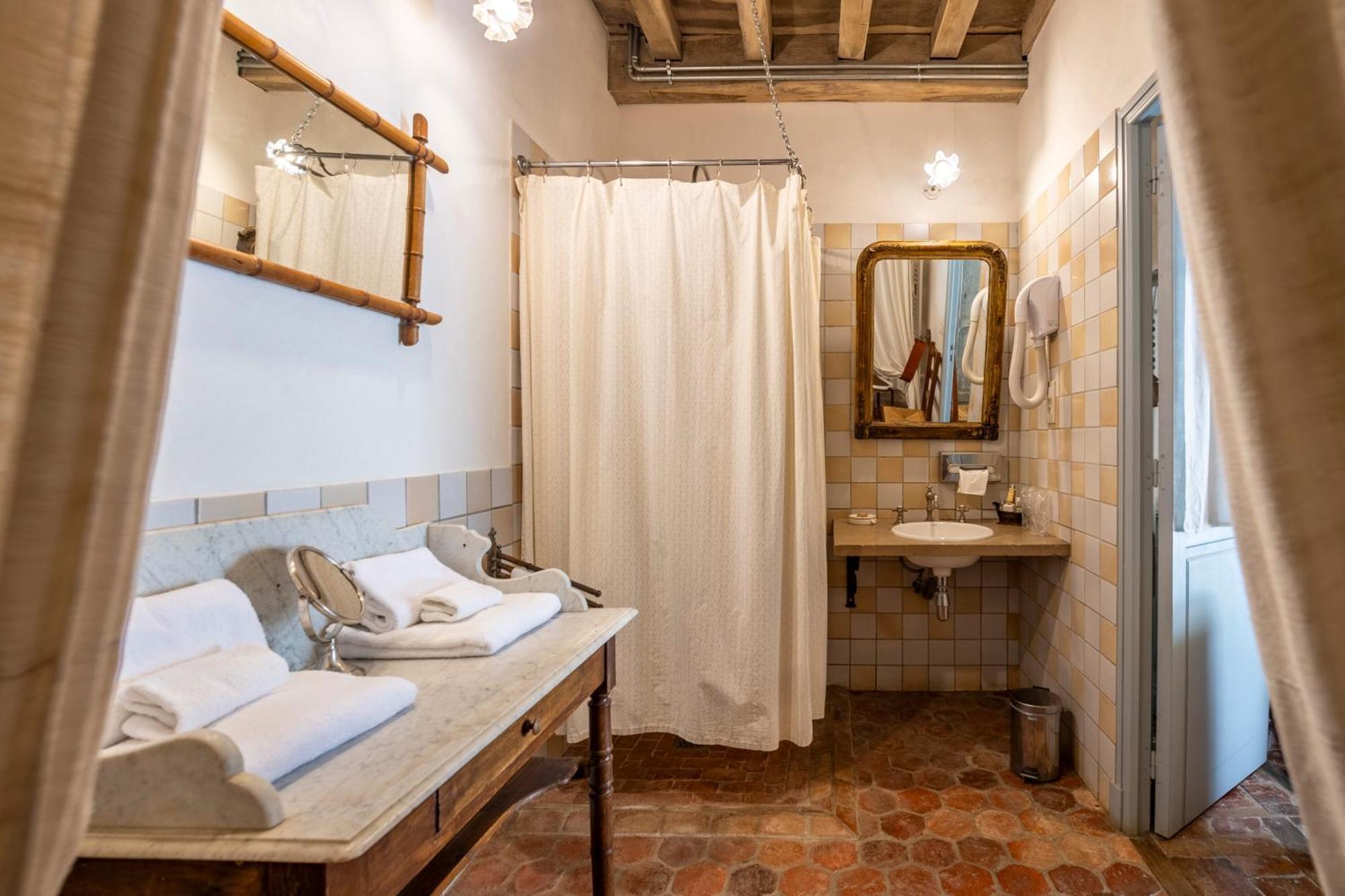 Hotel De La Beursaudiere Nitry Bagian luar foto