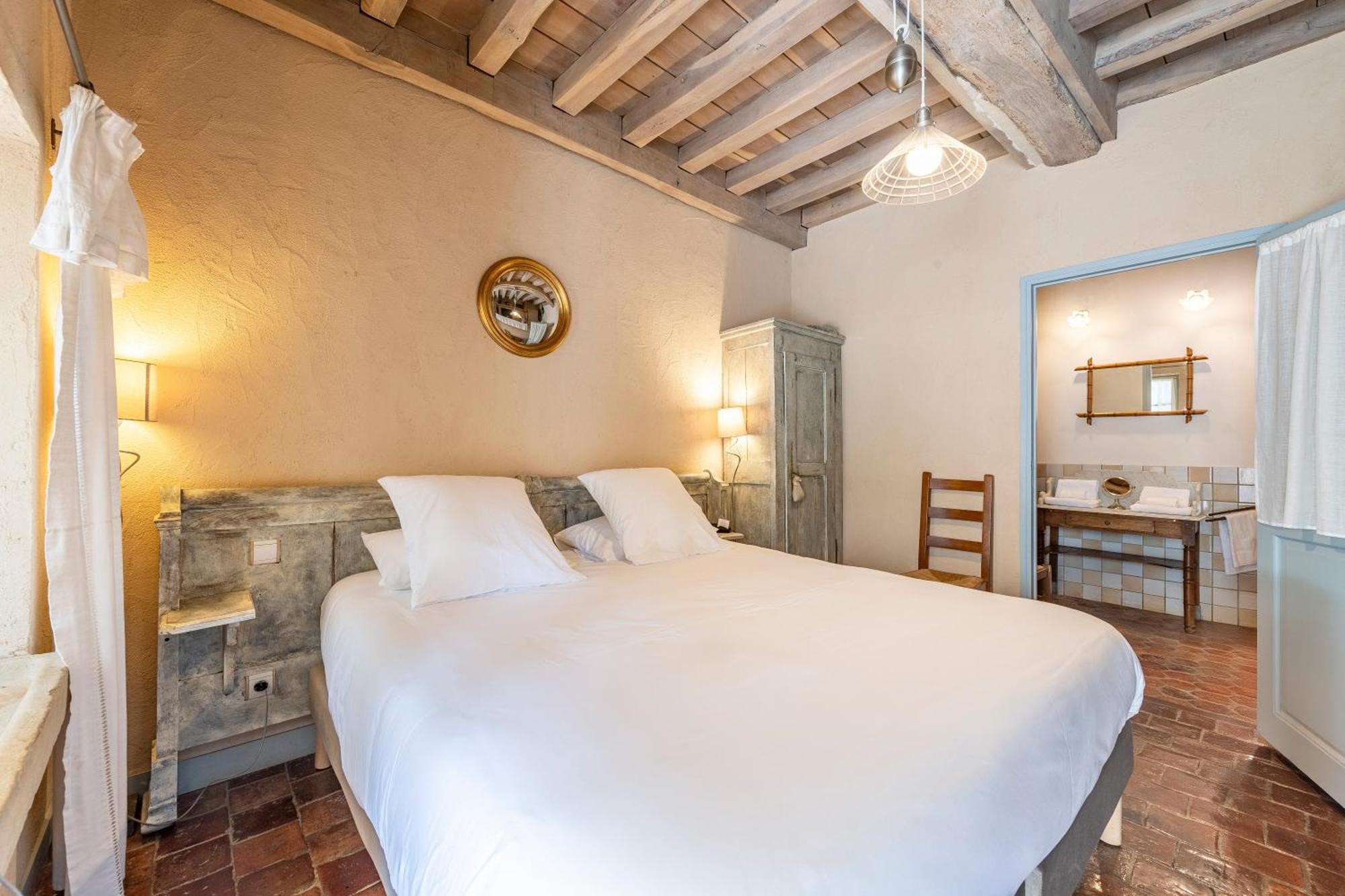 Hotel De La Beursaudiere Nitry Bagian luar foto