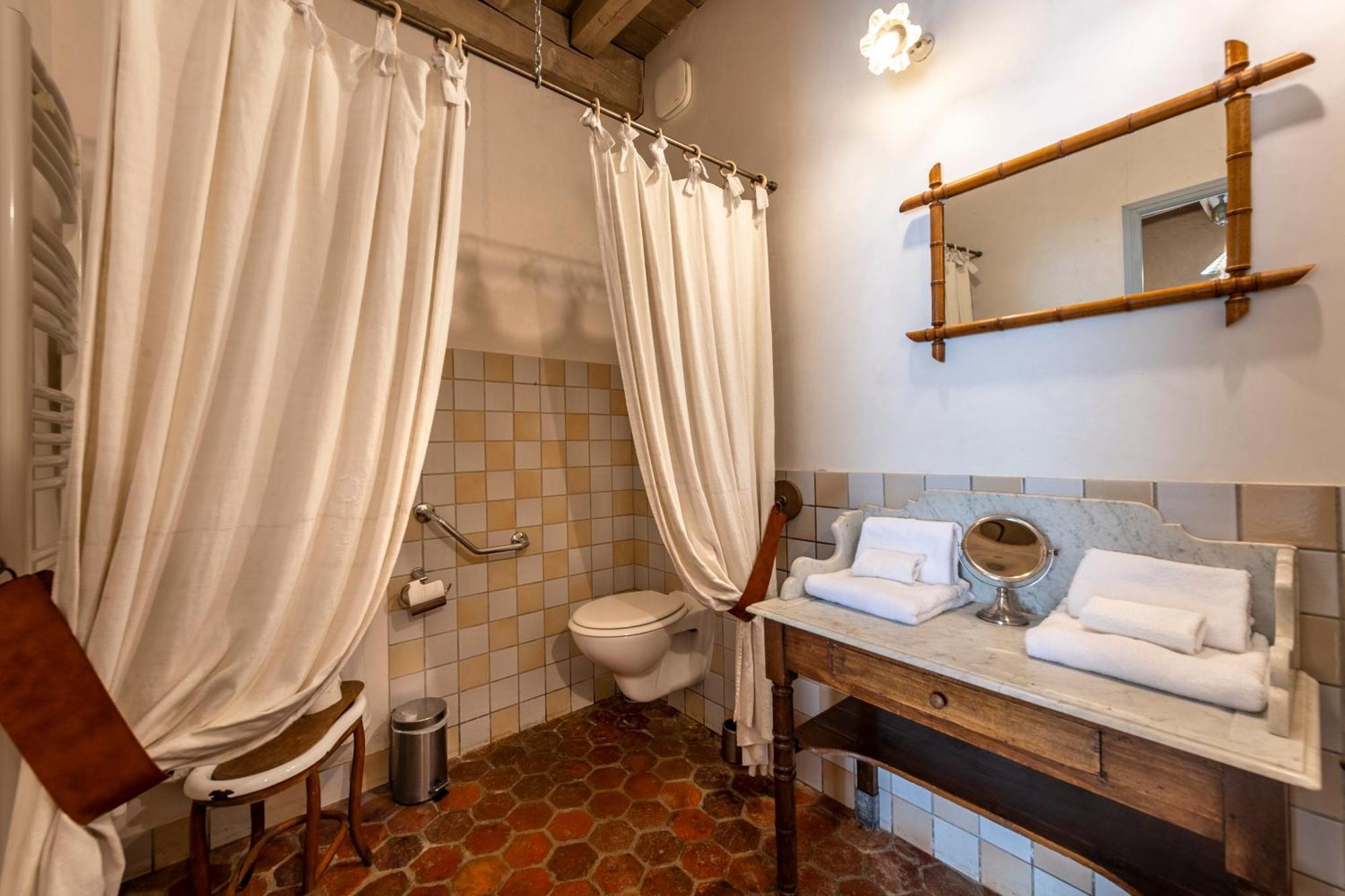 Hotel De La Beursaudiere Nitry Bagian luar foto