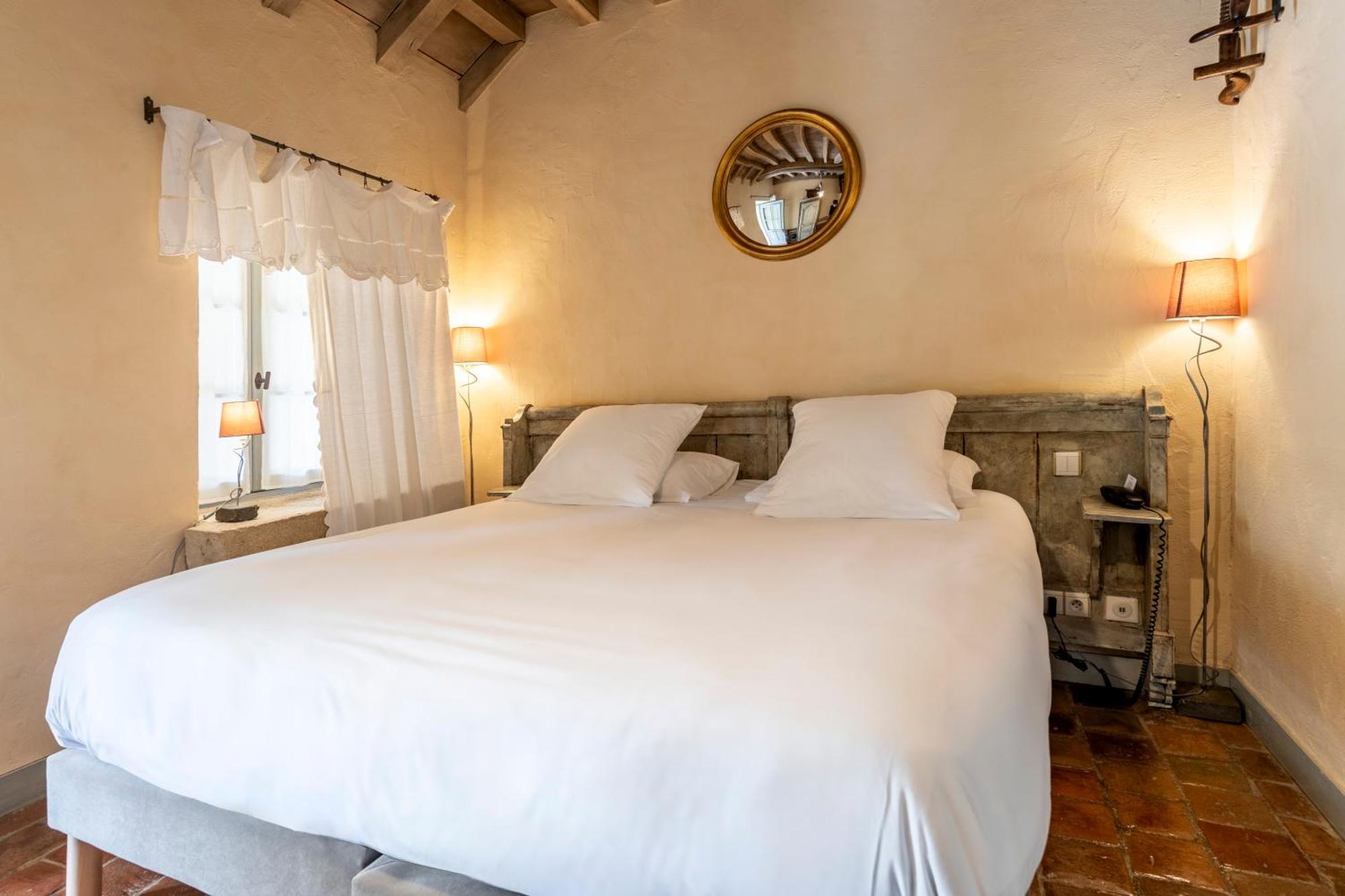 Hotel De La Beursaudiere Nitry Bagian luar foto